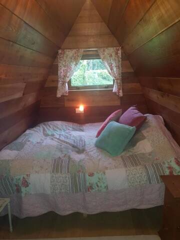 Фото номера Двухместный номер с 1 кроватью, вид на озеро Фермерские дома Glasson Glamping Farm г. Атлон 4