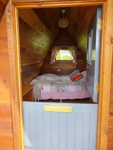 Фото номера Двухместный номер с 1 кроватью, вид на озеро Фермерские дома Glasson Glamping Farm г. Атлон 8