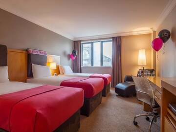 Фото номера Трехместный номер Отель Prince of Wales Hotel г. Атлон 4