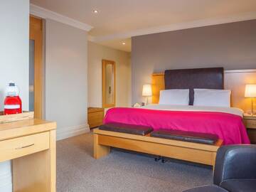 Фото номера Двухместный номер с 1 кроватью Отель Prince of Wales Hotel г. Атлон 5
