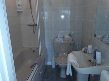 Фото номера Двухместный номер с 1 кроватью Отели типа «постель и завтрак» Riverview House г. Атлон 22