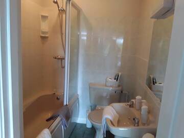 Фото номера Двухместный номер с 1 кроватью Отели типа «постель и завтрак» Riverview House г. Атлон 20
