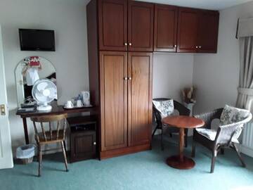 Фото номера Двухместный номер с 1 кроватью Отели типа «постель и завтрак» Riverview House г. Атлон 28