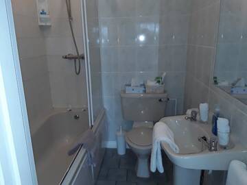 Фото номера Двухместный номер с 1 кроватью Отели типа «постель и завтрак» Riverview House г. Атлон 4